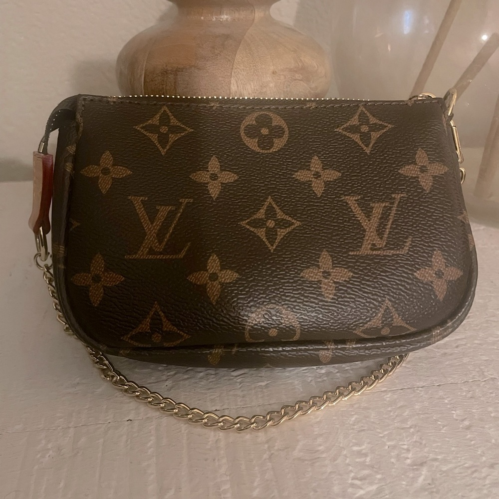 Lv mini pochette